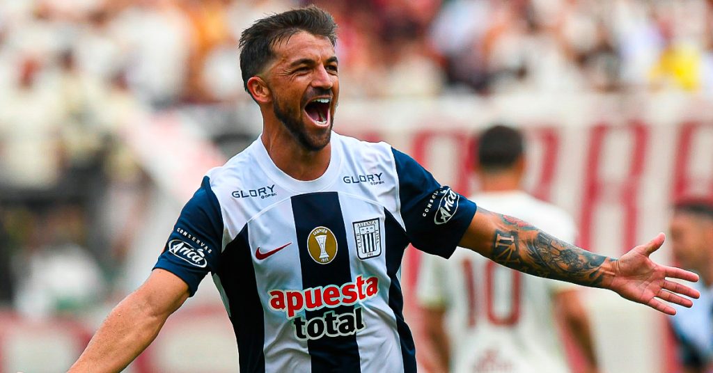 Gabriel Costa jugando para Alianza Lima. (Foto: IMAGO)